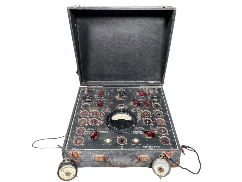 Vintage French Dynatra 204 Valve Tester Lampemetre Analyseur Machine Tool Tools Voltage Amp Electrical Testing circa 1950's